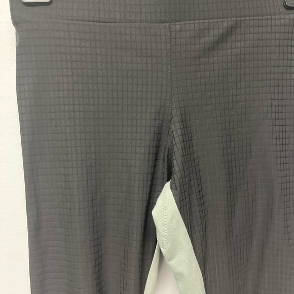 Athletic Leggings - Picture 4 of 5